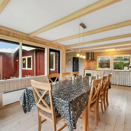 Scarlet - 400m To The Fjord By Interhome *