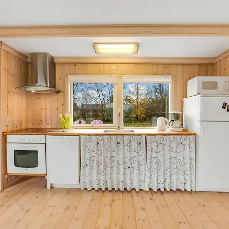 Scarlet - 400m To The Fjord By Interhome Vinderup