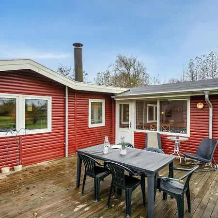 Scarlet - 400m To The Fjord By Interhome *